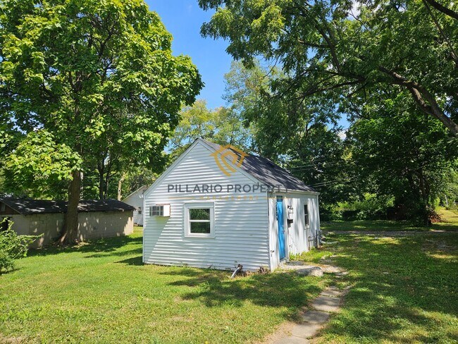 Building Photo - 2804-2806 Raible Ave.