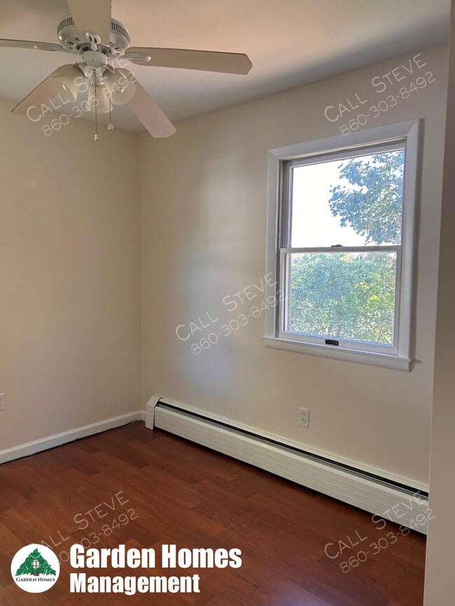 Building Photo - 15 McCulley Pl