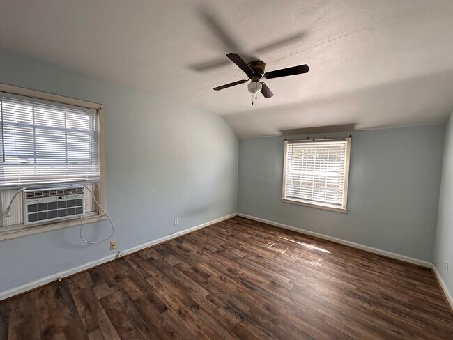 Building Photo - 762 Ross Ave