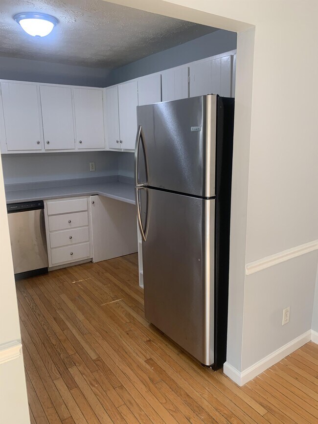 Foto del edificio - 5533 Kingsport Dr