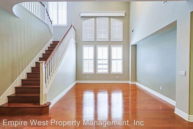 Foto del edificio - 5 br, 3 bath House - 28115 De La Vina Way