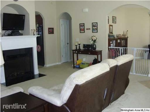 Foto del edificio - 4688 Rosser Loop Dr