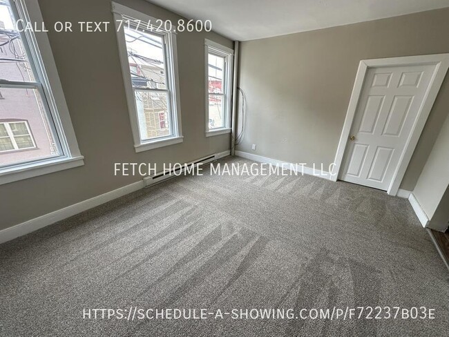 Building Photo - 432 Manor St