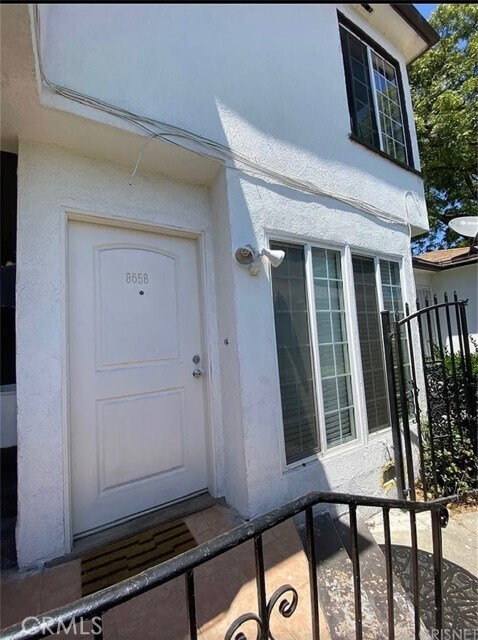 Building Photo - 8658 Cadillac Ave