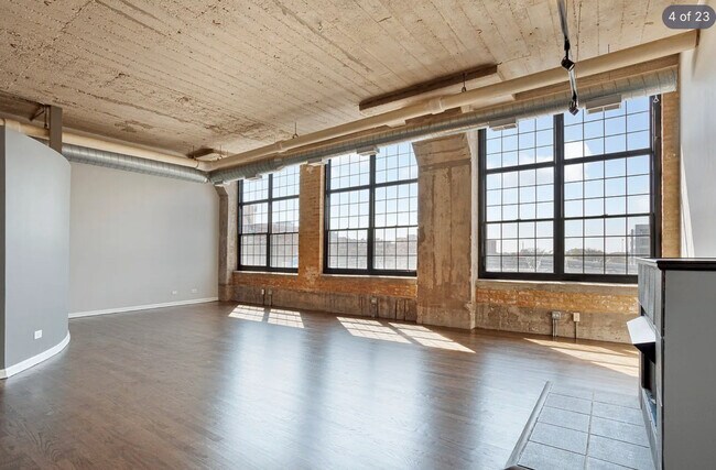 Foto del edificio - 17 N Loomis St