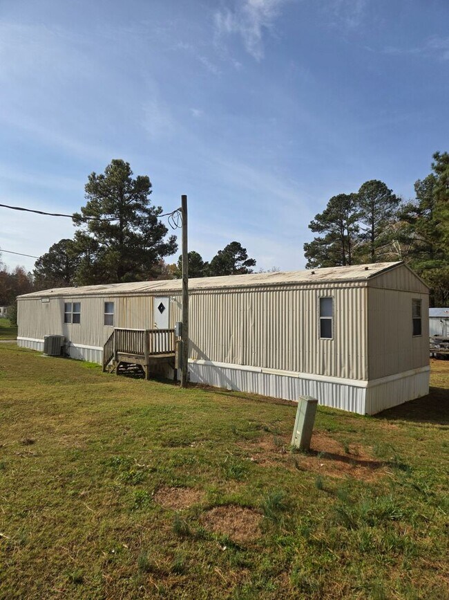 Foto del edificio - 3 bedroom 2 bath singlewide