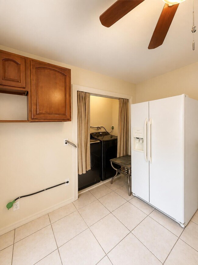 Foto del edificio - 5435 NW 17th St