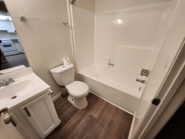 Building Photo - 8938 Tobias Ave