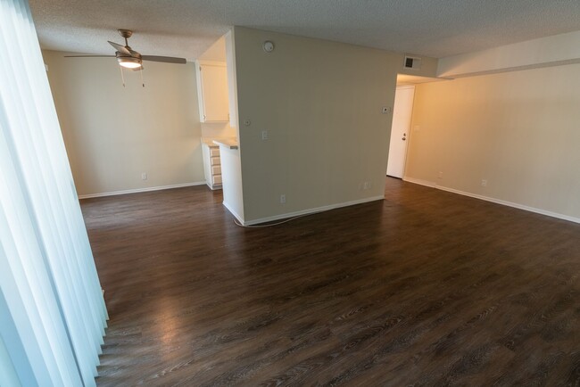 Interior Photo - 245 South Serrano Ave