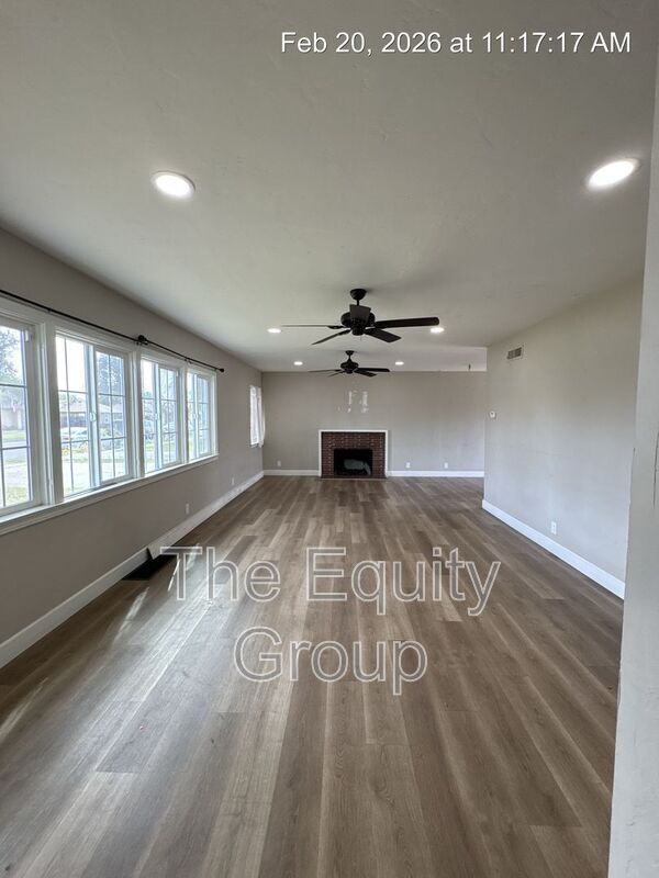 Building Photo - 461 N Bates Ave