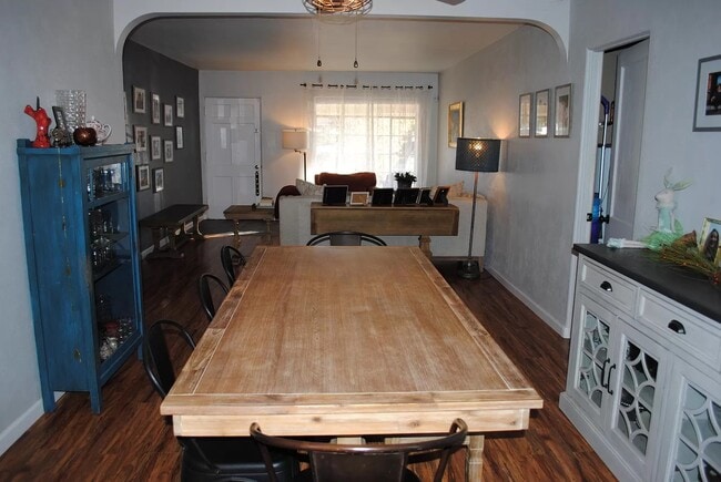 Building Photo - 5907 Princess Jeanne Ave NE