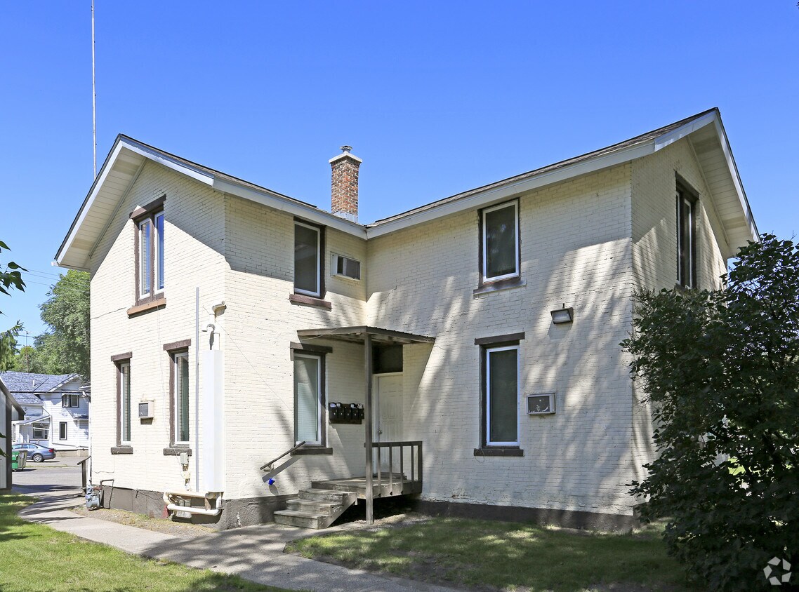 Primary Photo - 341 6th Ave S