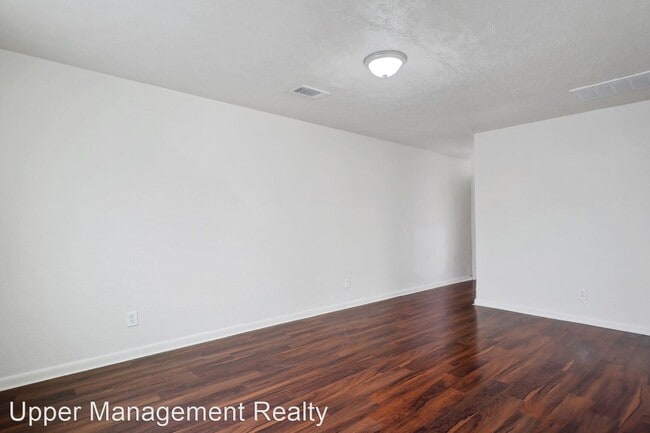Building Photo - 1 br, 1 bath Apartment - 1944 Philip Stree...