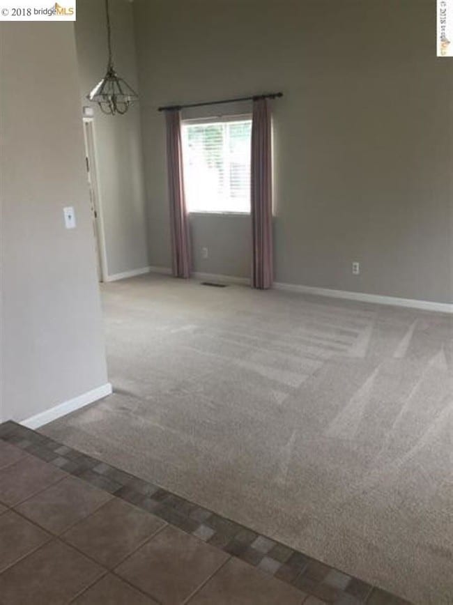 Building Photo - 3813 Dove Ct