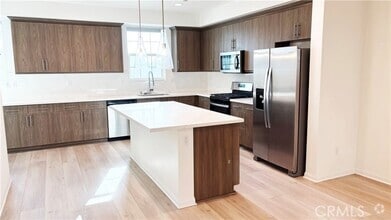 Building Photo - 6972 Sagebrush Cir