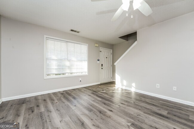 Building Photo - 6783 Mahonia Pl