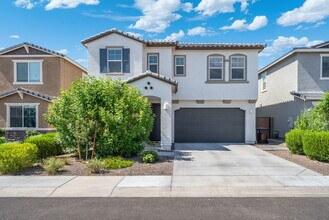 Building Photo - 3110 E Hayfield Way