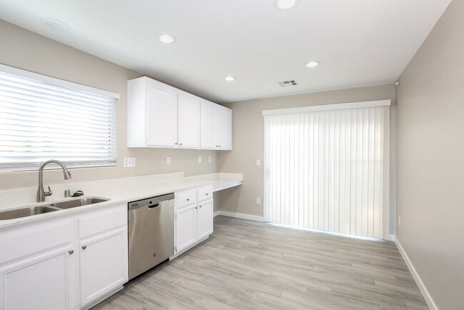 Building Photo - 6523 Copper Smith Ct