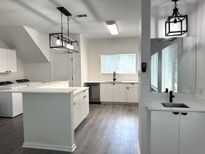 Building Photo - 3410 Speedway