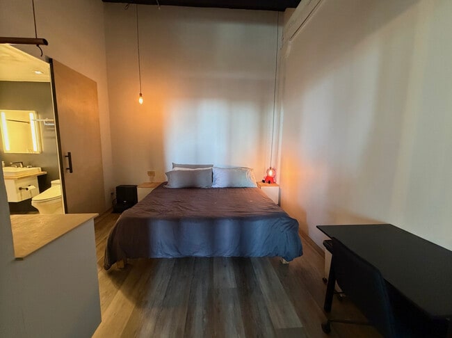 Foto del edificio - 3323 N Paulina St