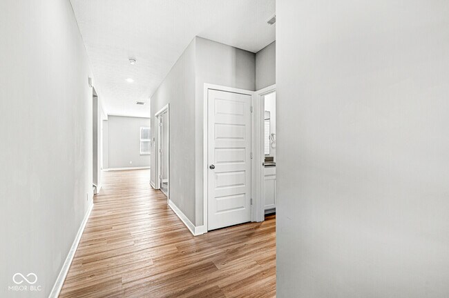Foto del edificio - 5043 Maddox Ln
