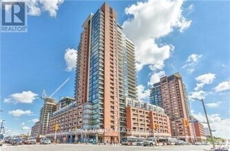 Building Photo - 800 Lawrence Ave W