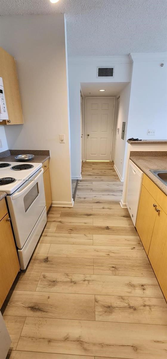 Foto del edificio - 1919 Van Buren St