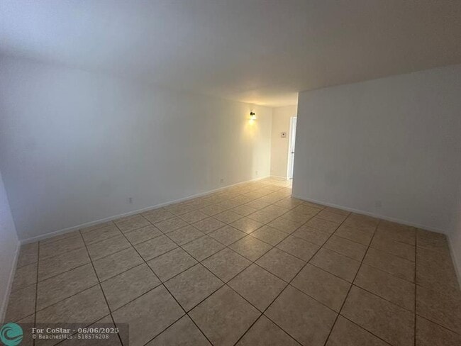 Foto del edificio - 515 S Sequoia Dr