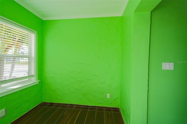 Building Photo - 115 145th Ave