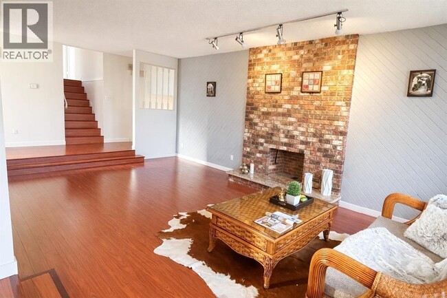 Building Photo - 10971 Housman St