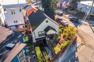 Building Photo - 5060 Renton Ave S