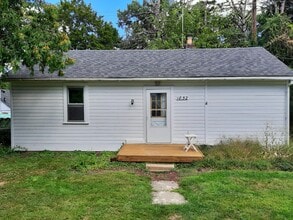Building Photo - 1852 Ward Rd