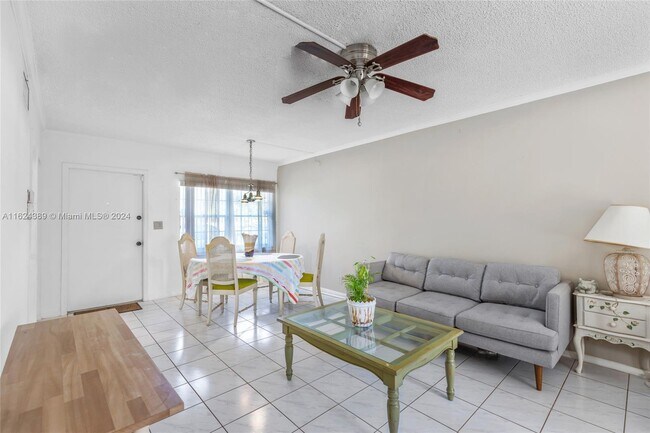 Building Photo - 4143 N Ocean Blvd