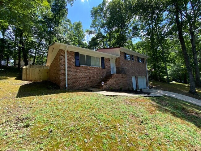 Building Photo - 1009 Springview St, Birmingham, AL 35215 -...