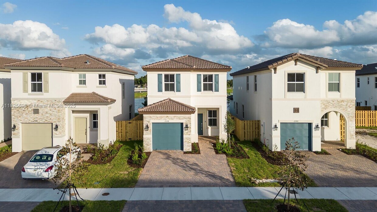 Primary Photo - 2336 NW 130th St