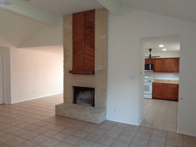 Foto del edificio - 19602 Southaven Dr