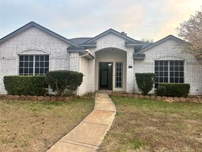 Building Photo - 6318 Sasaki Way