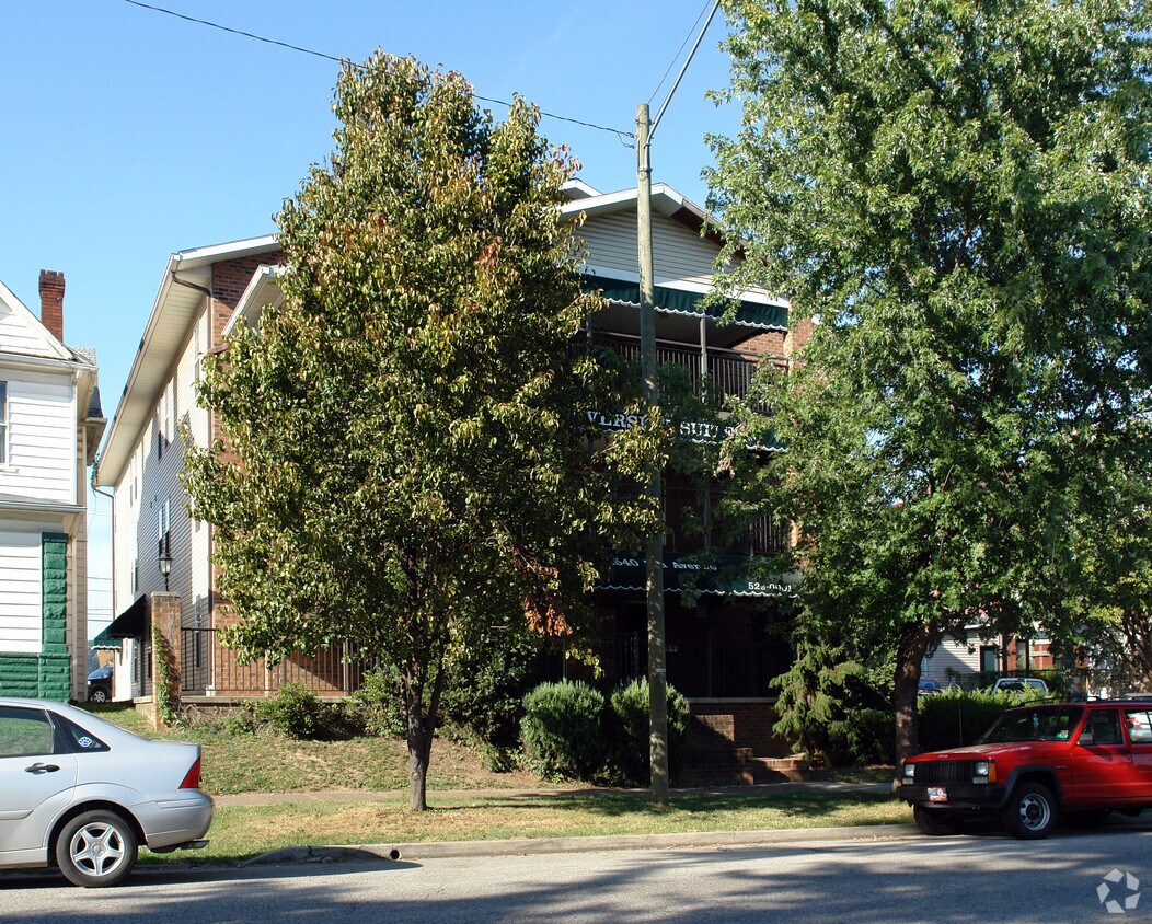 Building Photo - University Suites