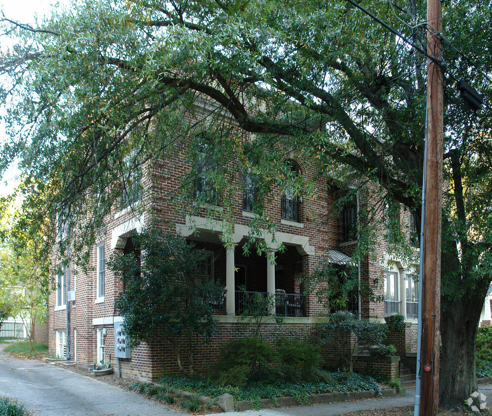 Foto del edificio - 813 Lancaster St