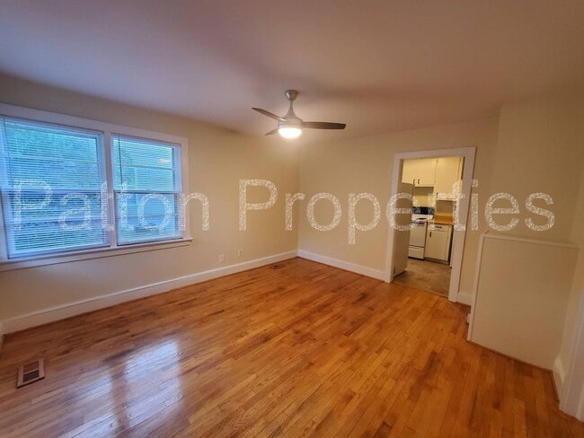 Foto del edificio - 700-702 S. Edisto Ave. - Inside CoC - R112...