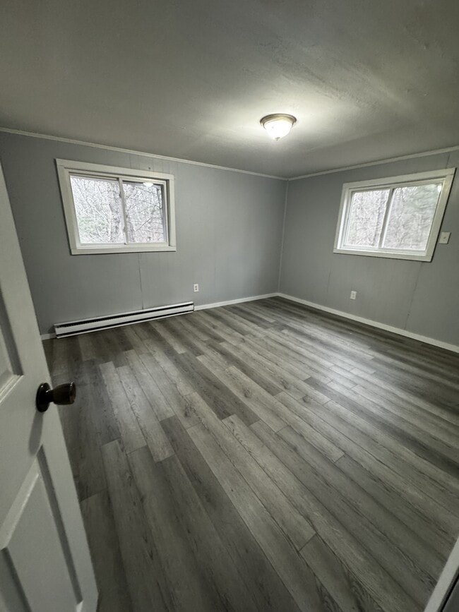 Building Photo - 149 Hemlock Ln