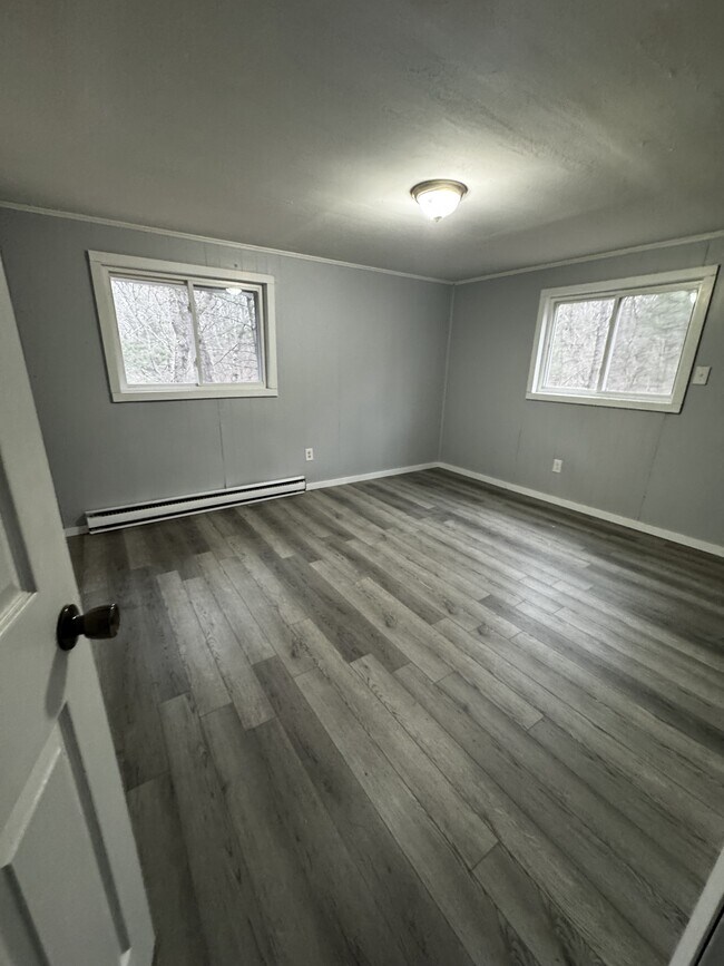 Foto del edificio - 149 Hemlock Ln
