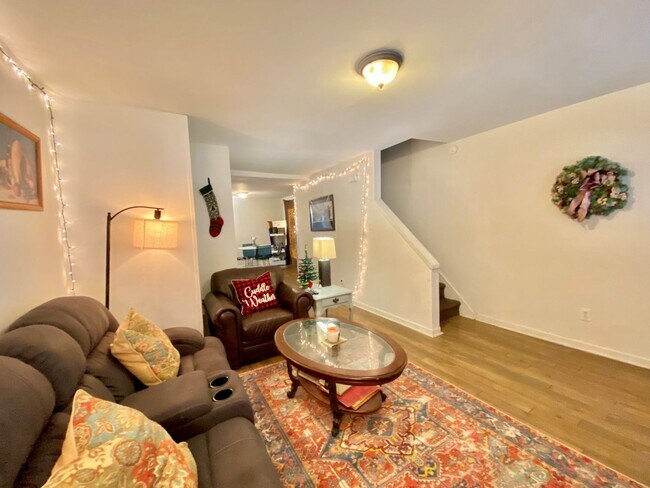 Foto del edificio - Drexel! 5 bed/2 bath HOUSE for $500/room a...