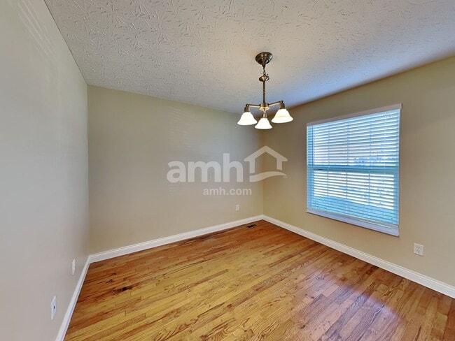 Building Photo - 10408 Lynchburg Dr