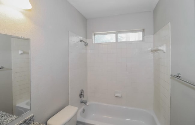 Foto del edificio - 2604 Hill Street Cove