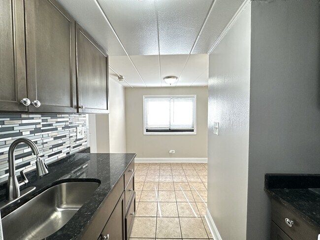 Foto del edificio - 3810 25th Ave