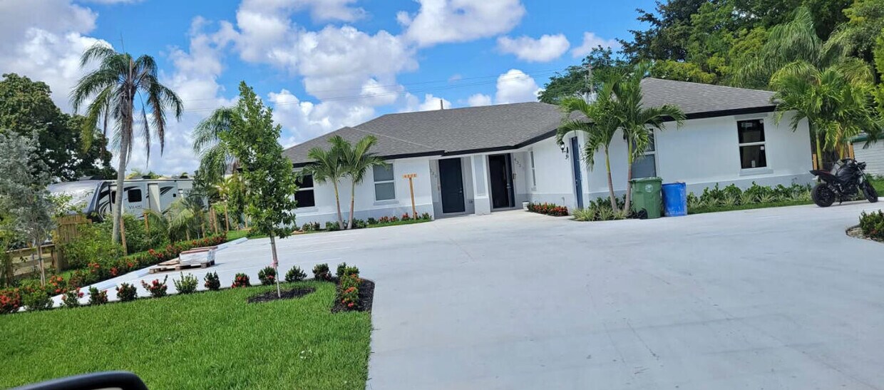 Foto principal - 4323 Barbridge Rd