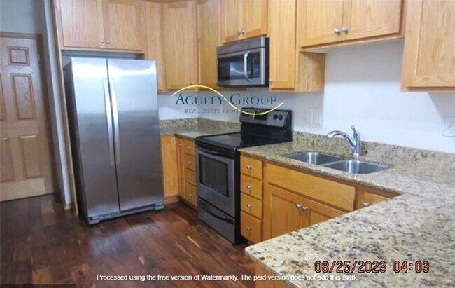 Foto del edificio - 2BR, 3BA Townhome for Rent