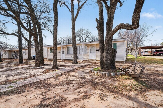 Foto del edificio - 2211 Barbell Ln