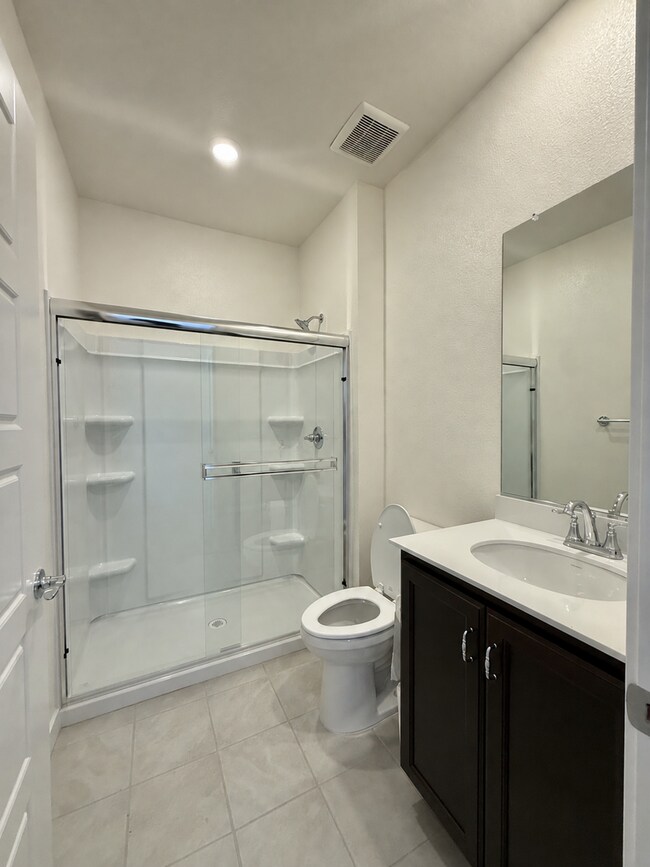 Foto del edificio - 211 Dogwood Ct